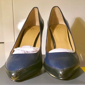 New classy Ann Taylor navy and black heels.